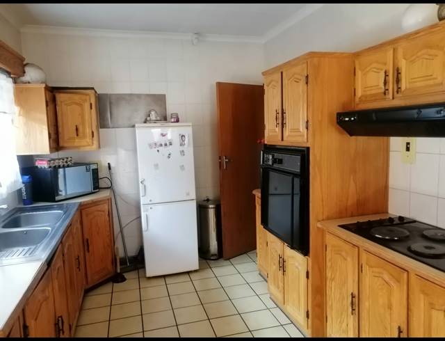 3 BEDROOM HOUSE FOR SALE IN VANDERBIJLPARK CE 5